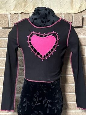 Black and Pink Ling Sleeve Top With Heart Window
